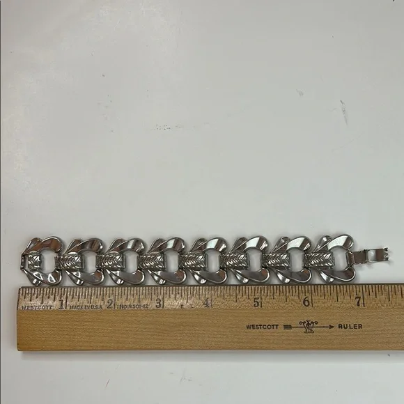 Vintage Silver tone Chain Link Bracelet - Picture 9 of 10